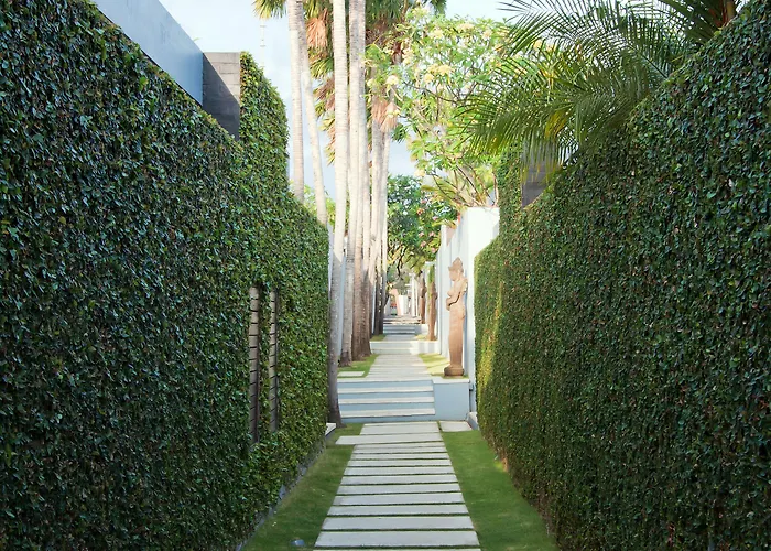 Villa Kembali